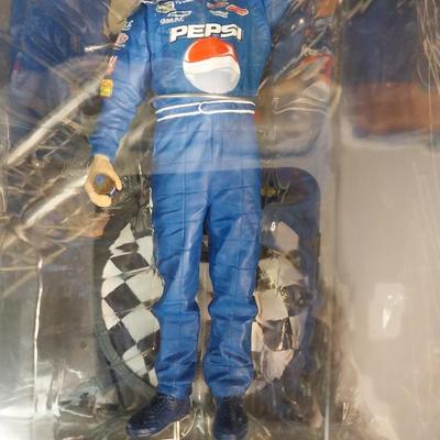 NIB NASCAR JEFF GORDON ACTION FIGURE