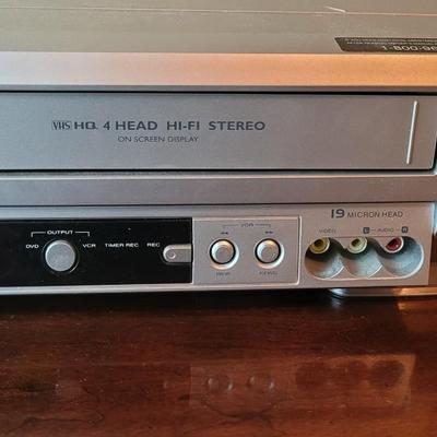 L57: Sylvania Video Cassettes Recorder/DVD Player