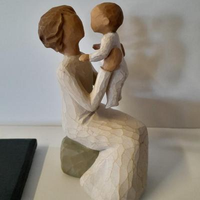 Willow tree Grandmother Figure and Willow tree Hug plaque with Grandchildren wooden sign