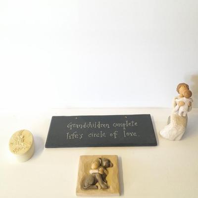 Willow tree Grandmother Figure and Willow tree Hug plaque with Grandchildren wooden sign