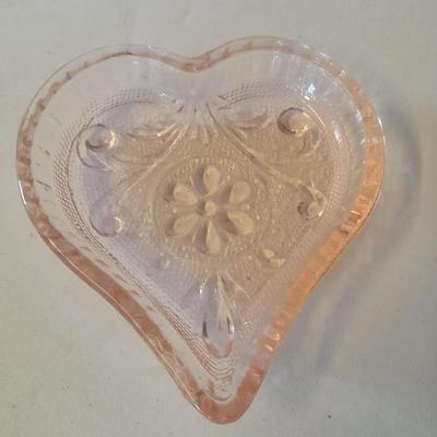 Japanese beaded purses with makeup compacts and pink depression glass heart dish