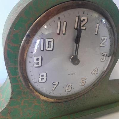 Vintage wind-up Gilbert Mantle clock green art deco gold crackle