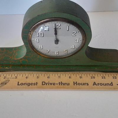 Vintage wind-up Gilbert Mantle clock green art deco gold crackle