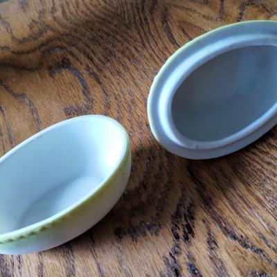 Ceramic Rabbit Trinket Box