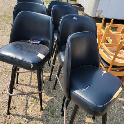 7 black bar stools