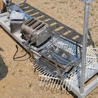 2 scales, toaster, 2 chafing racks