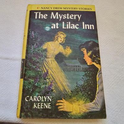 Vintage Comics & Novels  (BR3-JS)