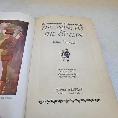 Vintage Comics & Novels  (BR3-JS)