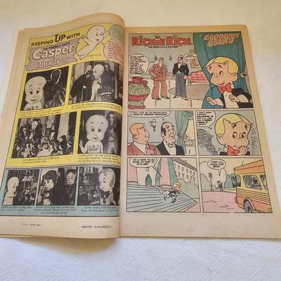 Vintage Comics & Novels  (BR3-JS)