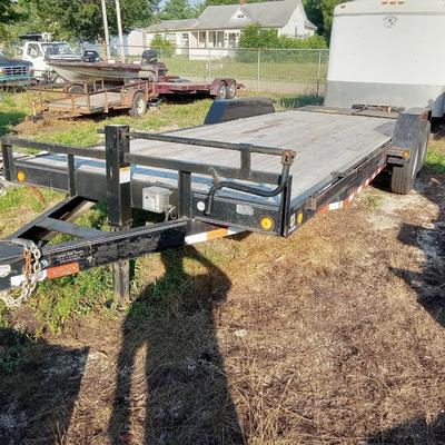 Nice 2018 22 ft trailer look up the price of a new one!