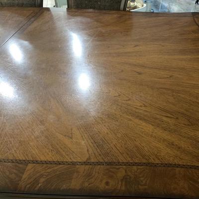 Haverty Villa Clare 8 person Dining Set