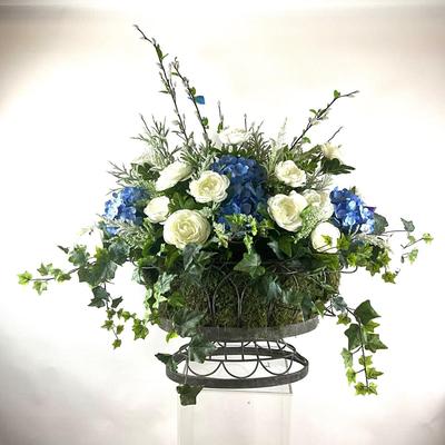 683 Large Silk Floral Arrangement