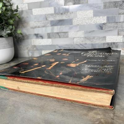 The Christmas Tree Book : A History by Phillip V. Snyder 1976 Hardcover