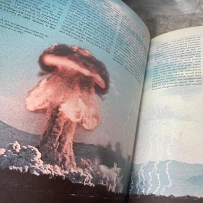 Weapons of World War III by Outlet Book Company Staff (1988, Hardcover)