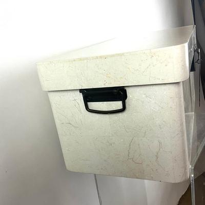 704 White Marble Metal Hinged Chest