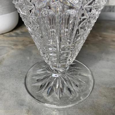 The Byrdes Collection fan 9â€  vase by Hofbauer