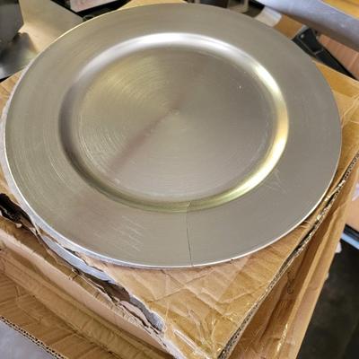3 Cases of plates
