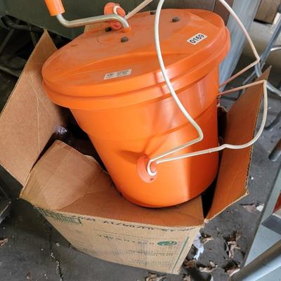 Lettuce Drier & partial case of plastic cups