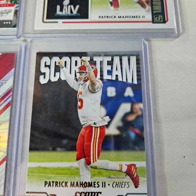 Lot of 5 Patrick Mahomes II cards