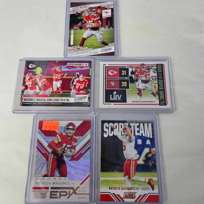 Lot of 5 Patrick Mahomes II cards