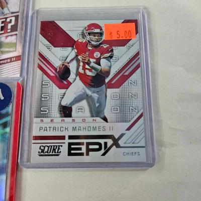 Lot of 5 Patrick Mahomes II cards