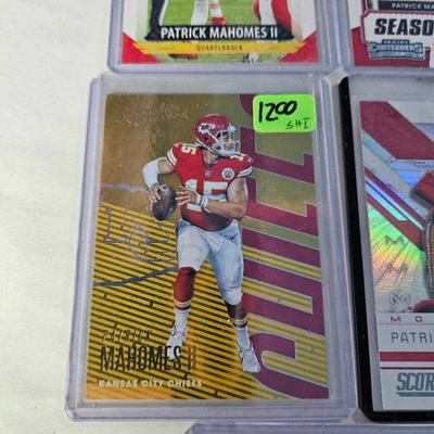 Lot of 5 Patrick Mahomes II cards