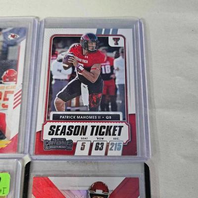 Lot of 5 Patrick Mahomes II cards