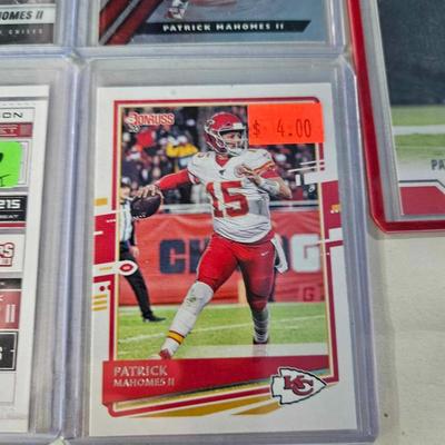 Lot of 5 Patrick Mahomes II cards