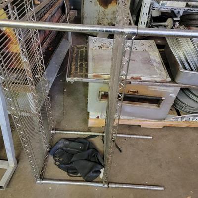 Shelving rack