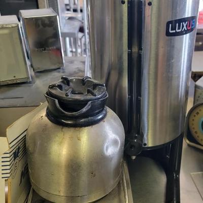 Fetco & Luxus coffee warmers and coffee pots