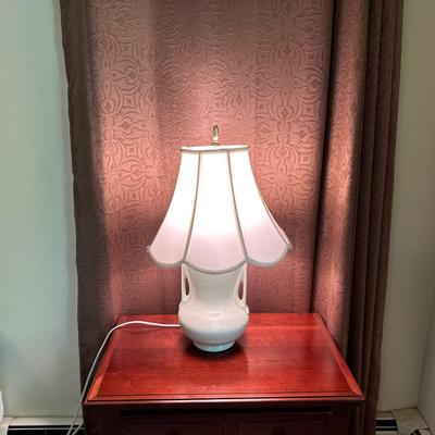 2 DRAWER NIGHT STAND WITH TABLE LAMP
