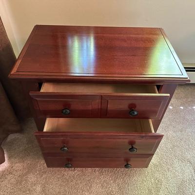 2 DRAWER NIGHT STAND WITH TABLE LAMP