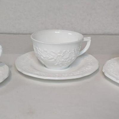 Indiana Glass Orange Blossom Milk Glass Dish Set
