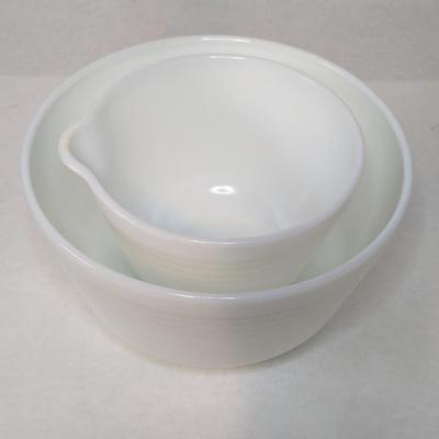 Milk Glass Pyrex/Hamilton Beach Countertop Mixing Bowls