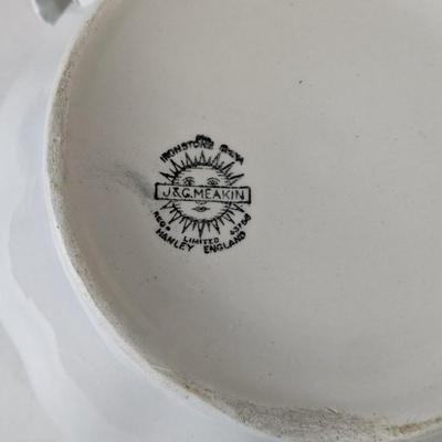 J & G Meakin Ironstone Chamber Pot