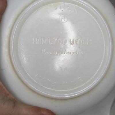 Milk Glass Pyrex/Hamilton Beach Countertop Mixing Bowls