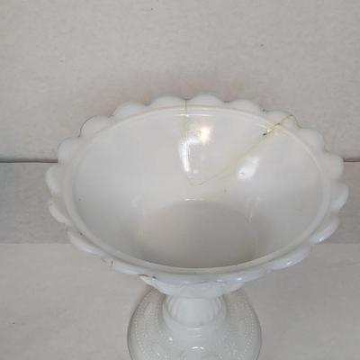Kemple Lace Milk Glass Assortment