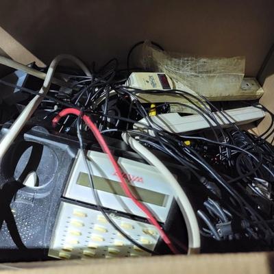Box of electronic wiring, and rack on wheels