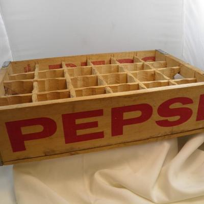 Vintage Wooden Pepsi Crate - Holds 24 Bottles 18.5