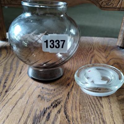 Glass vase with candle lid