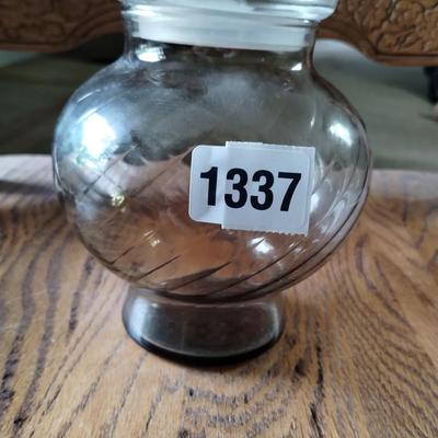 Glass vase with candle lid