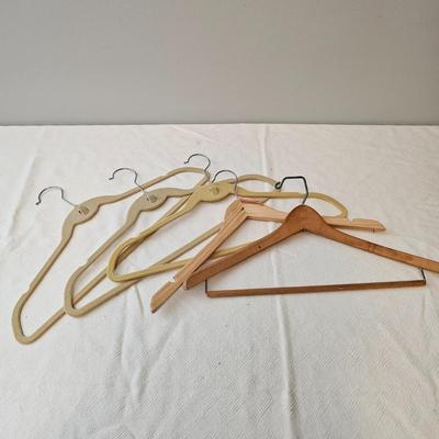 Bath Towels + Wicker Bath Accessories  (UB-JS)