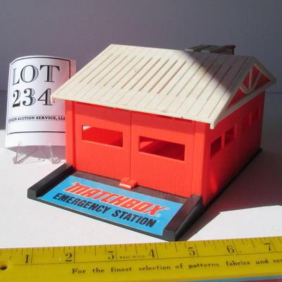 Vintage Matchbox Emergency Station Plastic Toy Building