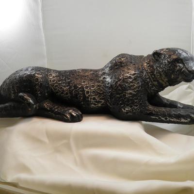 Large Cement Cheetah Sculpture 8"x24"