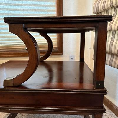 2 TIER END TABLE WITH LAMP