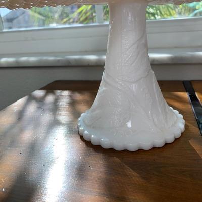 Vintage 1950â€™s , L E Smith banana stand milk glass