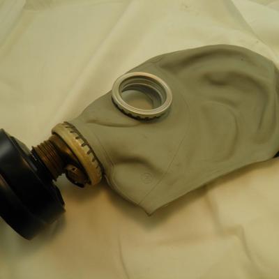 Vintage T-80 Gas Mask