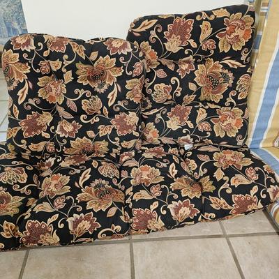 Plantation Pattern Outdoor Cushions  (G-JS)