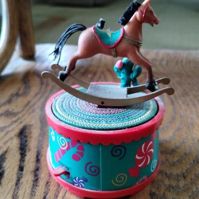 Looney tunes Music Box