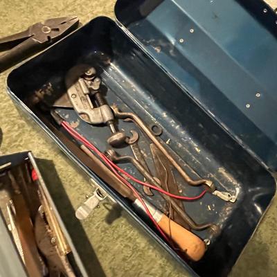 Vintage tool box w/ tools